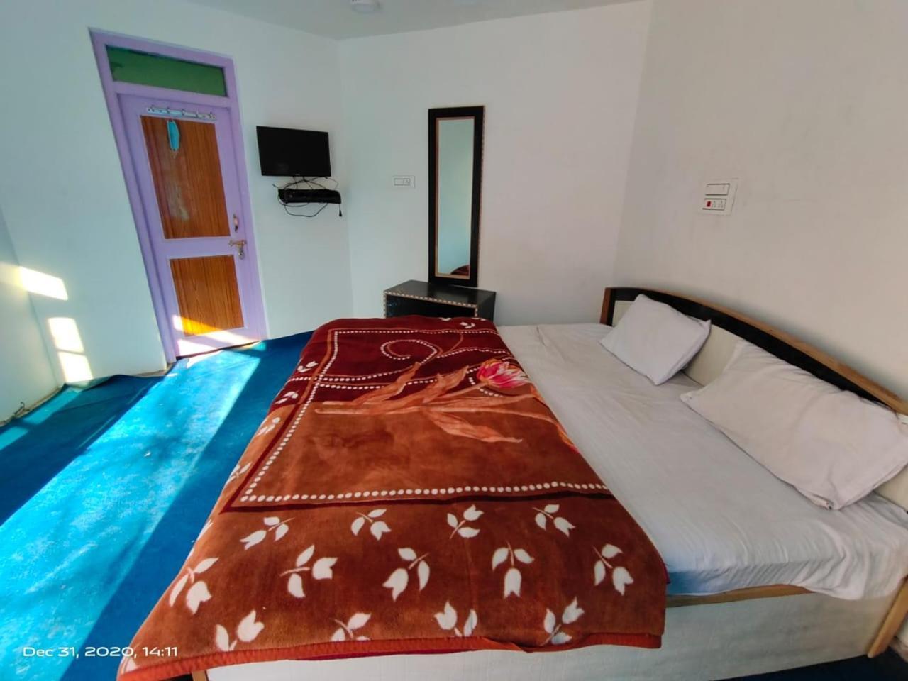 Hotel D Indian Kargil Exterior foto